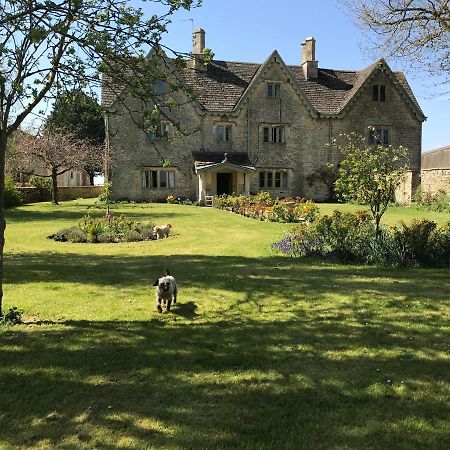 치펜햄 The Manor Farm Alderton 빌라 외부 사진