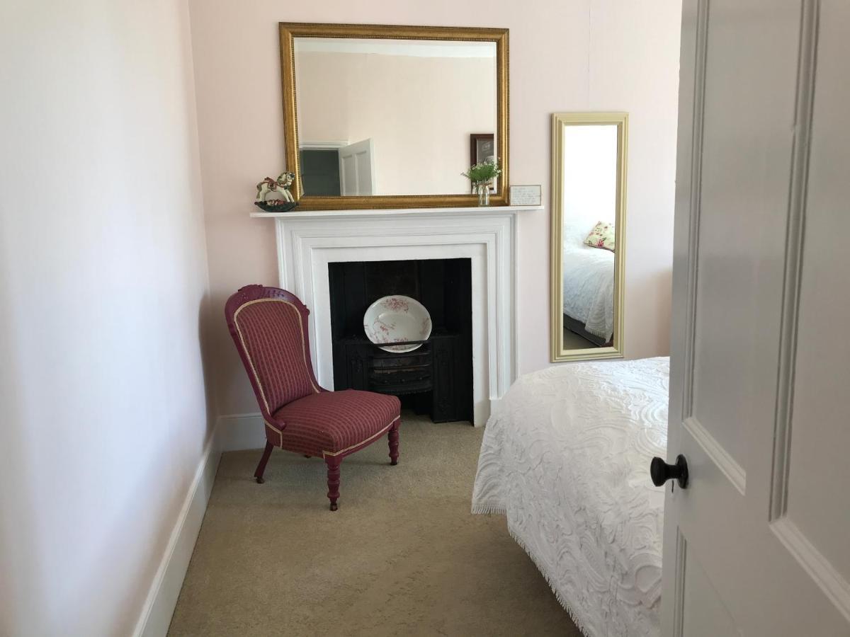 치펜햄 The Manor Farm Alderton 빌라 외부 사진