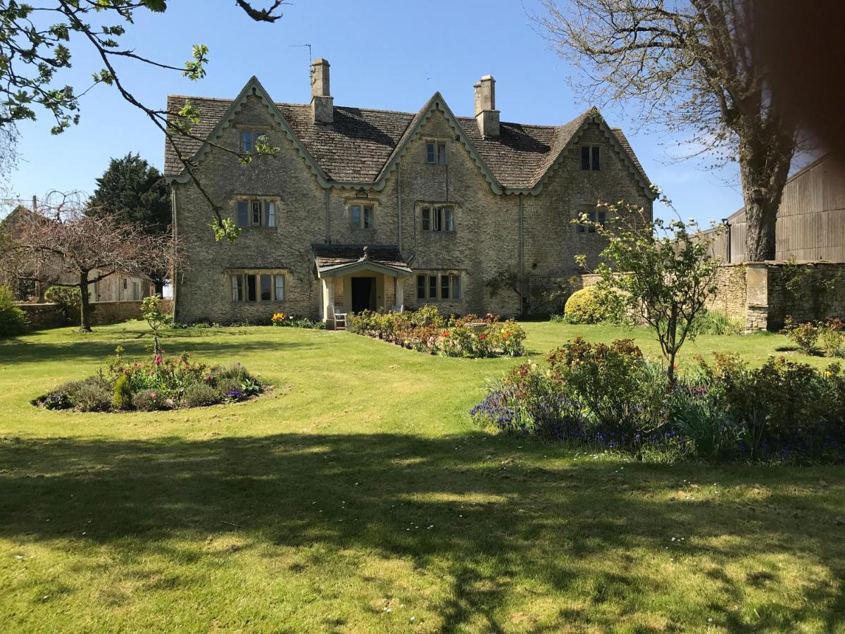 치펜햄 The Manor Farm Alderton 빌라 외부 사진