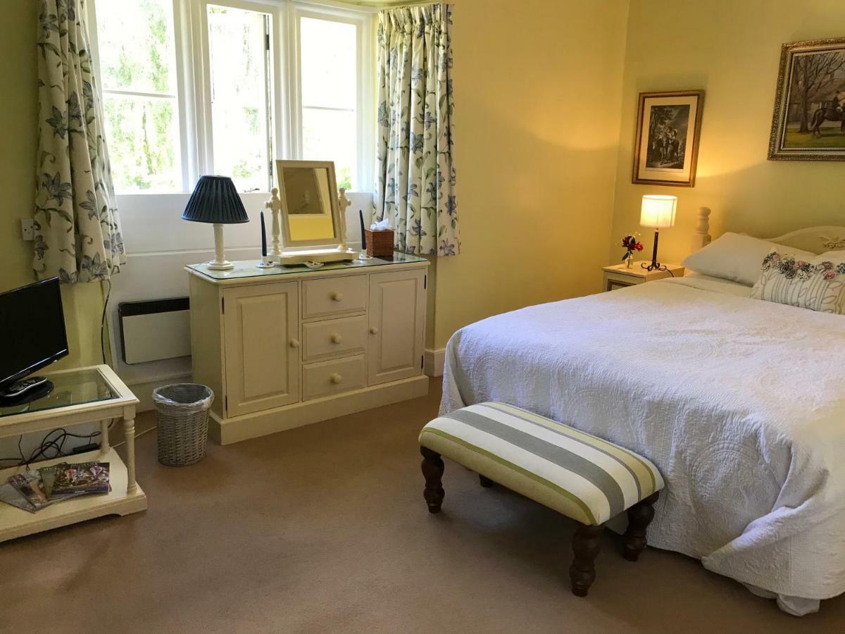 치펜햄 The Manor Farm Alderton 빌라 외부 사진